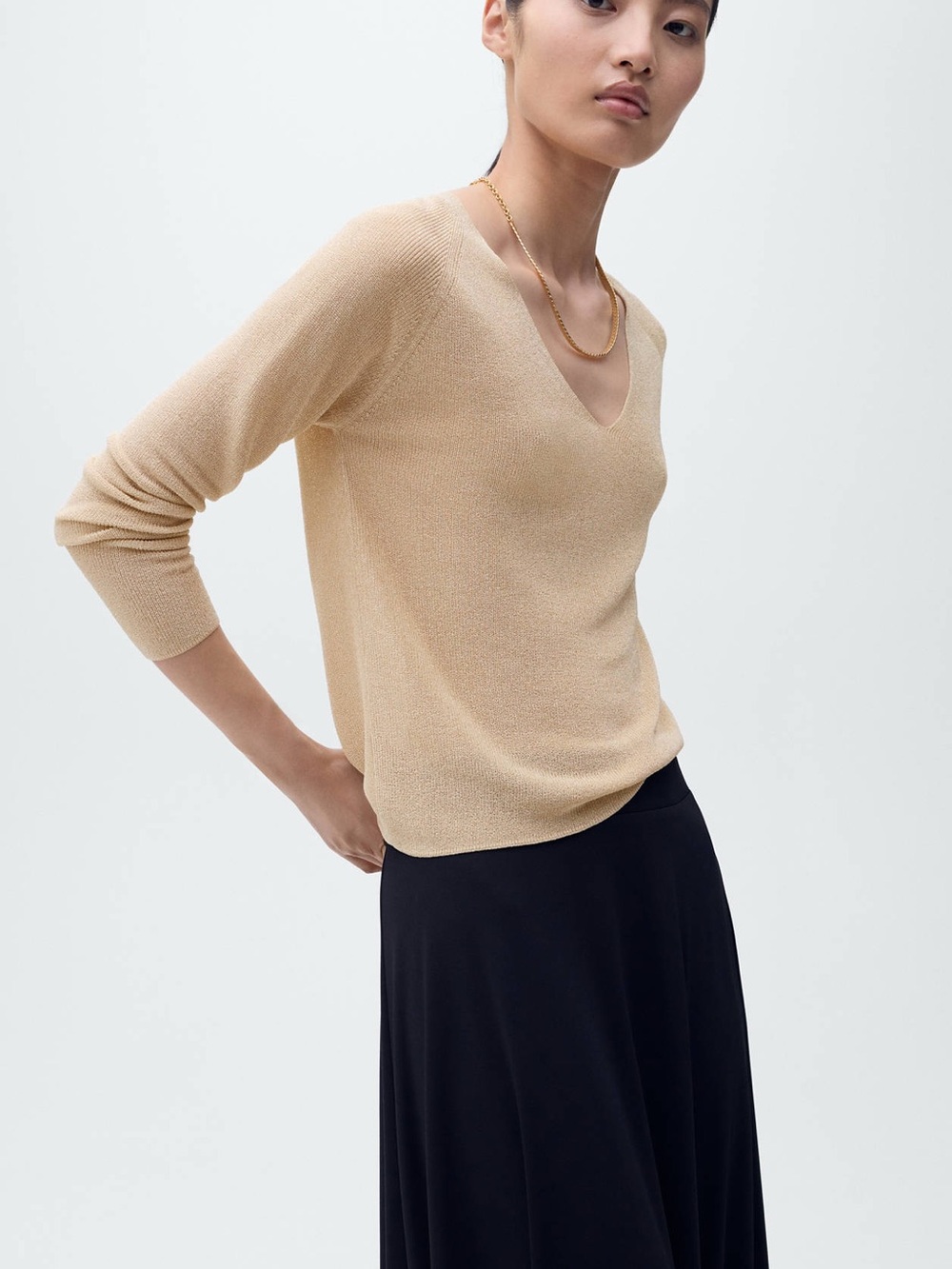 Women's V-Neck Lightweight Sweater - Cream/Gold metallic L
